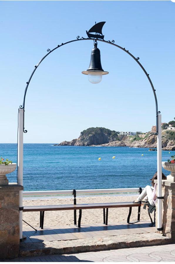Nuevo Luminoso Apartamento Catalina A 80 Metros De La Playa Para 4 Personas Sant Feliu de Guíxols Buitenkant foto